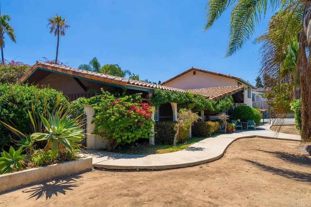 487 Hilltop Dr Chula Vista, CA 91910