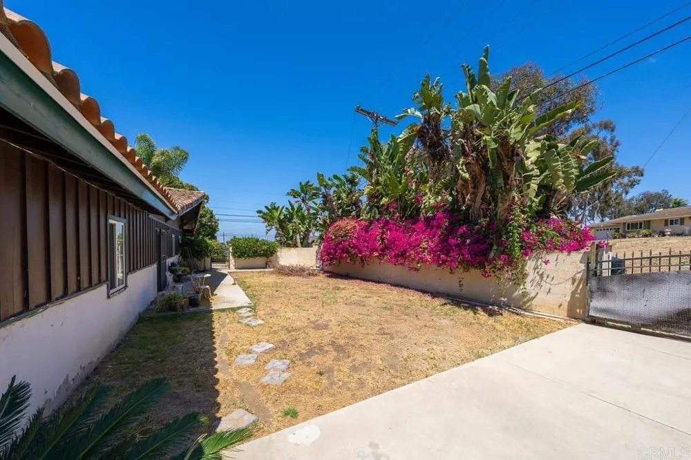 487 Hilltop Dr Chula Vista, CA 91910