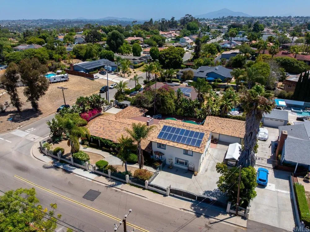 487 Hilltop Dr Chula Vista, CA 91910