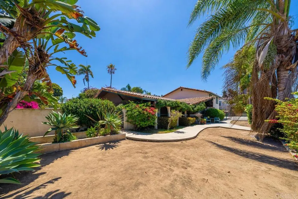 487 Hilltop Dr Chula Vista, CA 91910