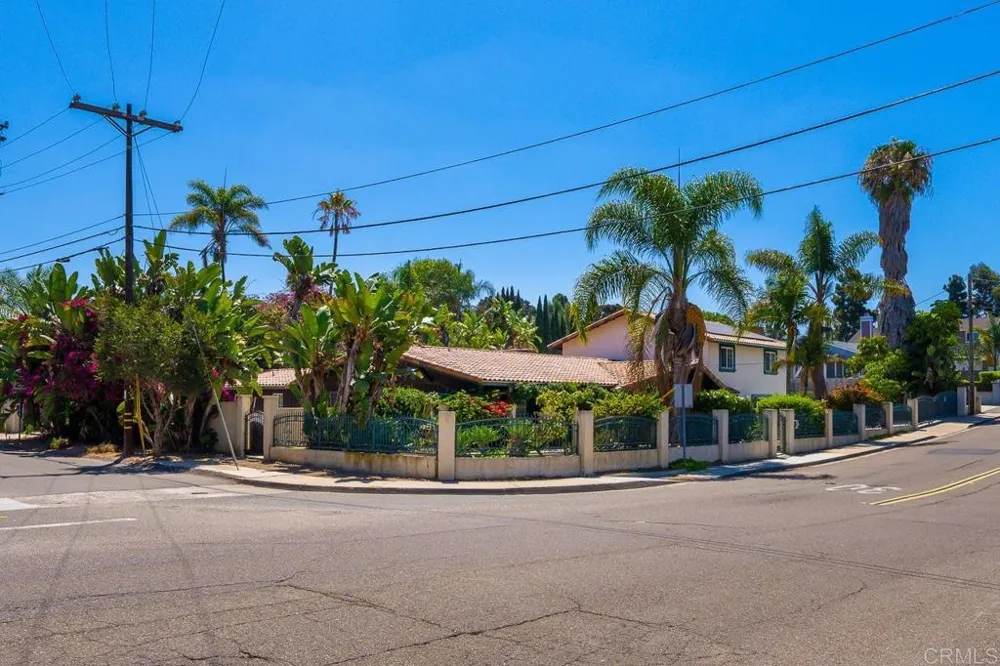 487 Hilltop Dr Chula Vista, CA 91910
