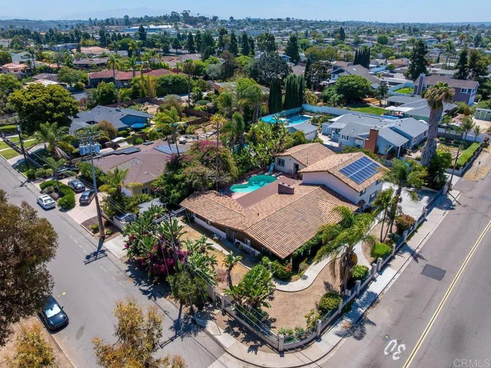 487 Hilltop Dr Chula Vista, CA 91910