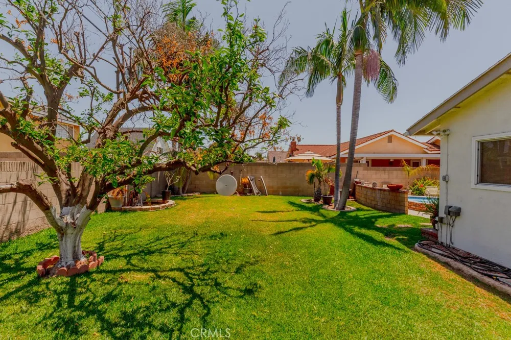 9331 La Cortinilla Avenue Fountain Valley, CA 92708