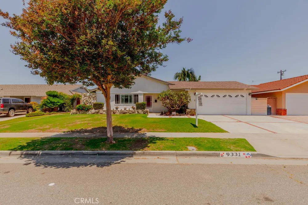 9331 La Cortinilla Avenue Fountain Valley, CA 92708