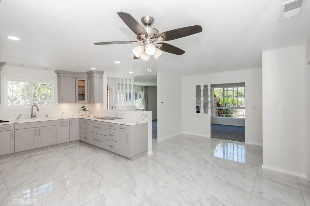 9331 La Cortinilla Avenue Fountain Valley, CA 92708
