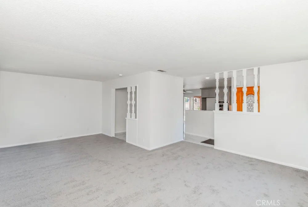 9331 La Cortinilla Avenue Fountain Valley, CA 92708