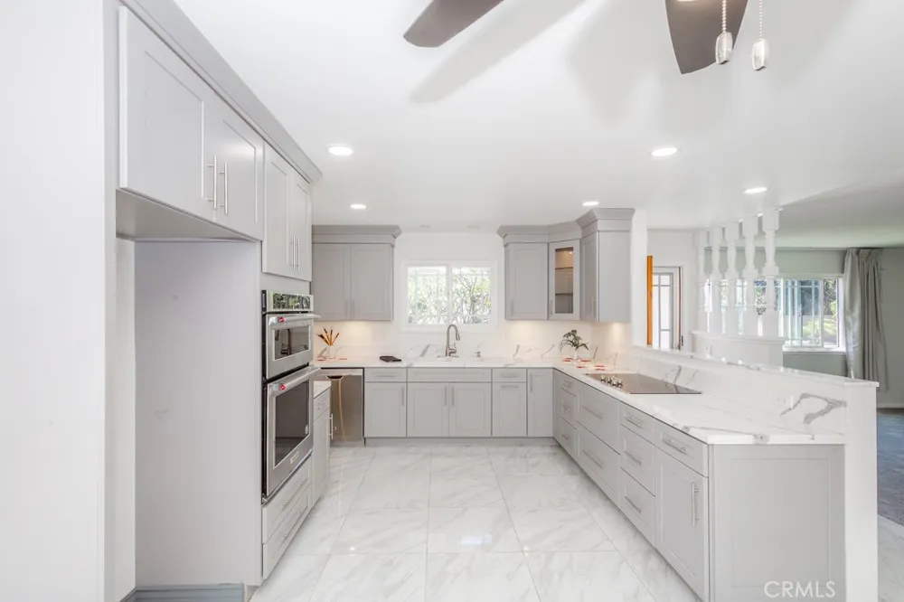 9331 La Cortinilla Avenue Fountain Valley, CA 92708