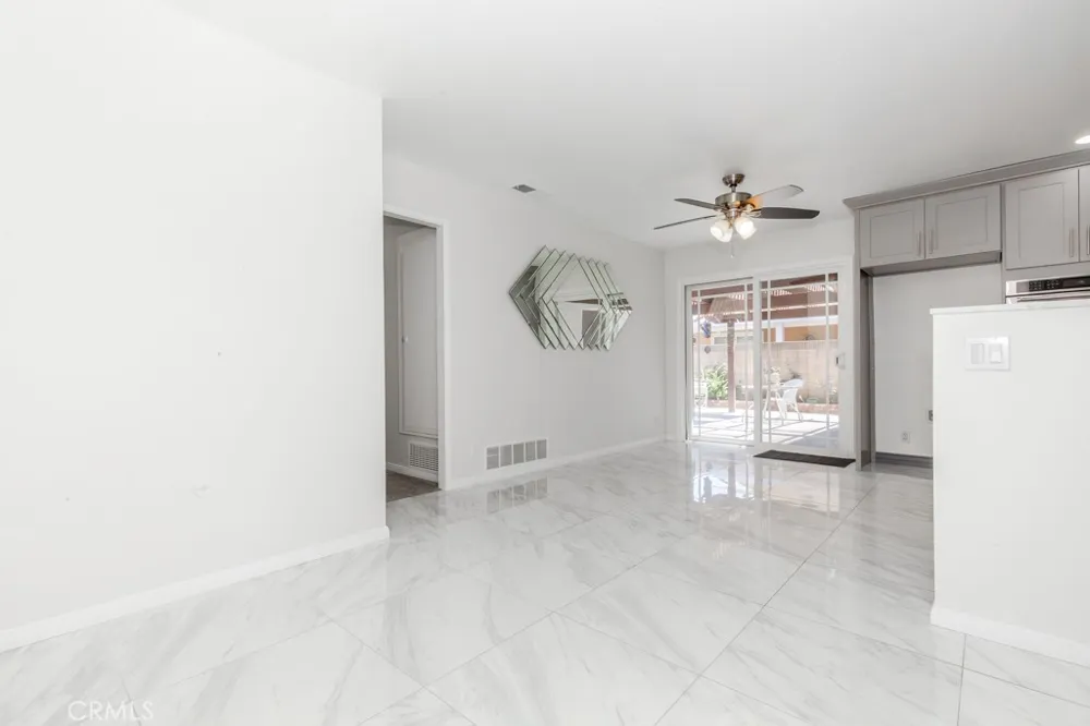 9331 La Cortinilla Avenue Fountain Valley, CA 92708