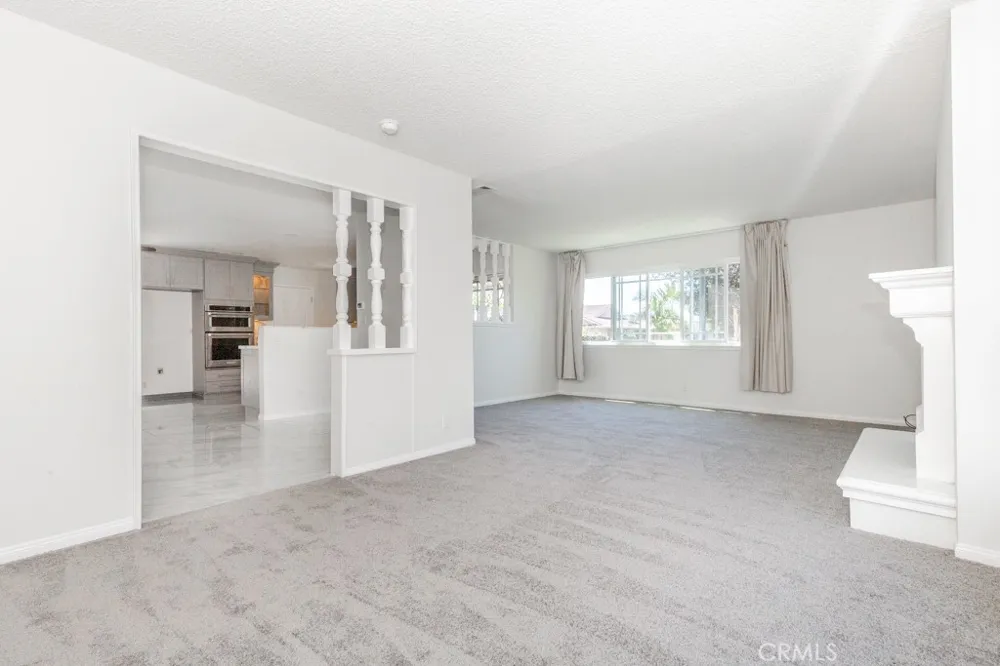 9331 La Cortinilla Avenue Fountain Valley, CA 92708