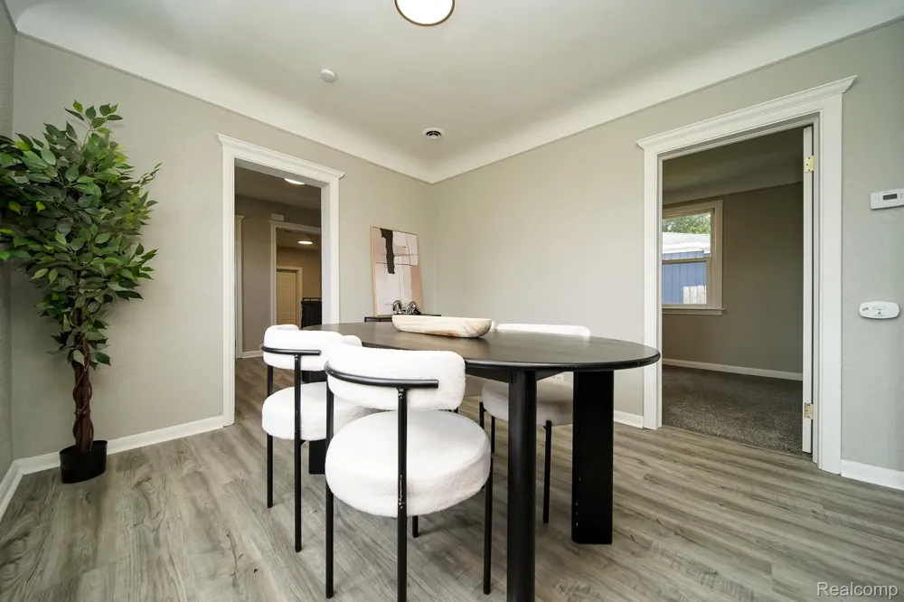 36807 JEFFERSON AVENUE Harrison Charter Township, MI 48045