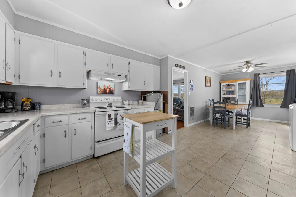 755 Briar Pond Rd Centerville, TN 37033