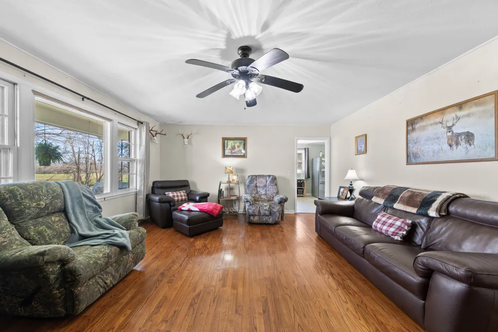755 Briar Pond Rd Centerville, TN 37033