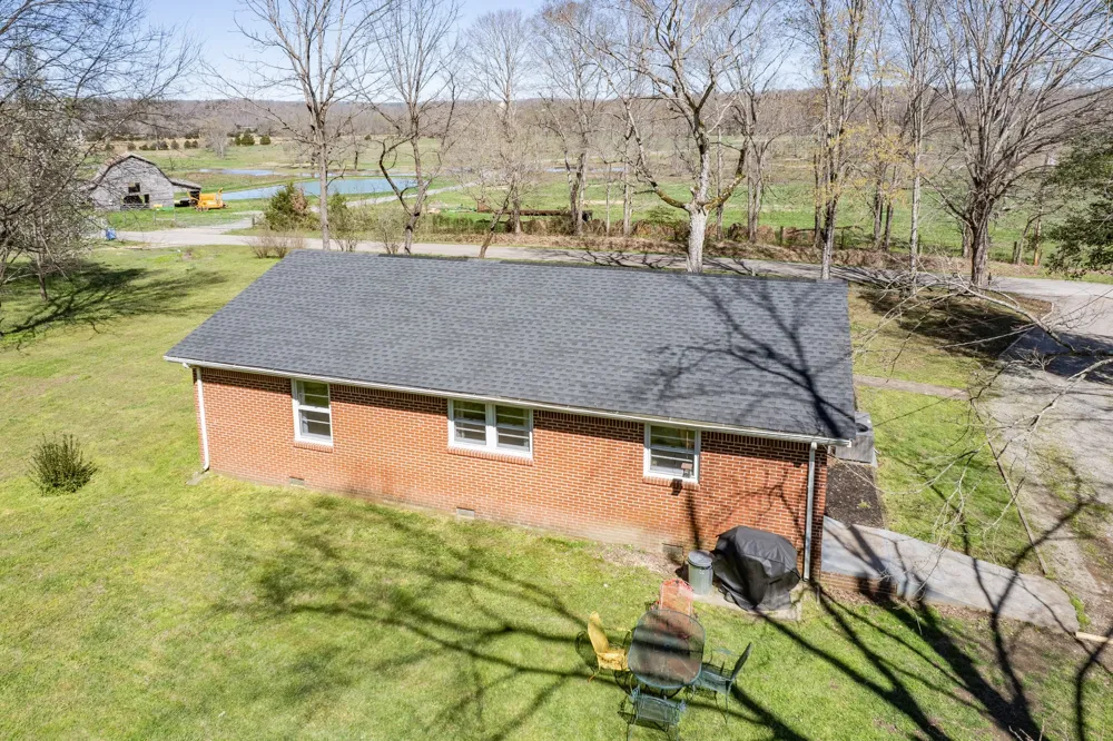 755 Briar Pond Rd Centerville, TN 37033