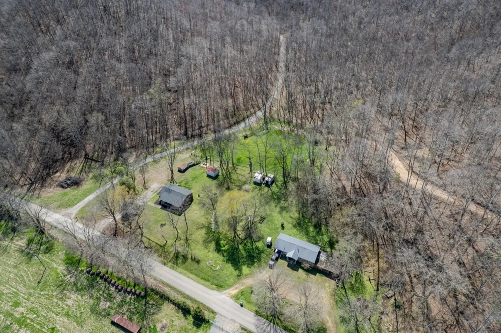 755 Briar Pond Rd Centerville, TN 37033