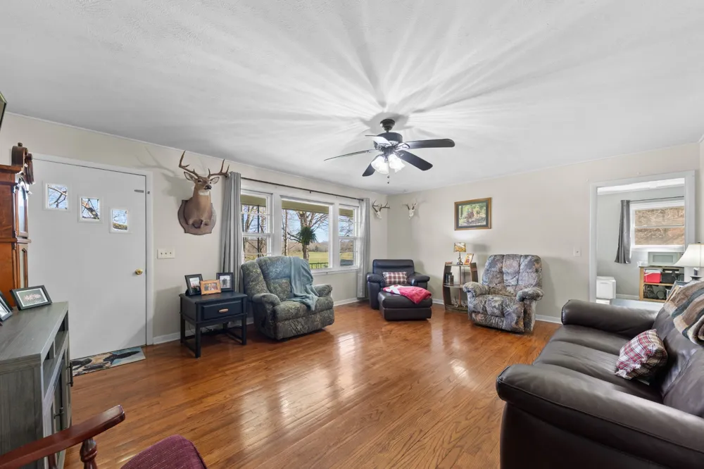 755 Briar Pond Rd Centerville, TN 37033