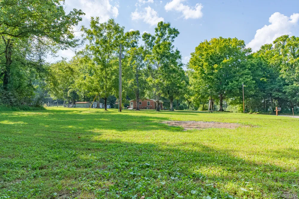 755 Briar Pond Rd Centerville, TN 37033