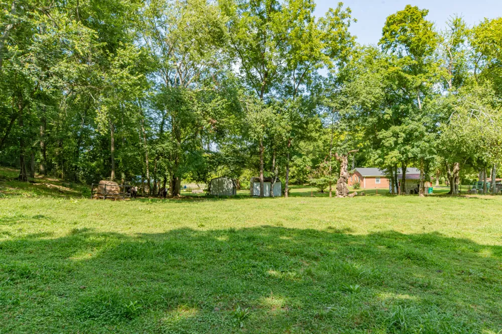 755 Briar Pond Rd Centerville, TN 37033