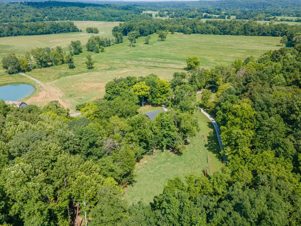 755 Briar Pond Rd Centerville, TN 37033