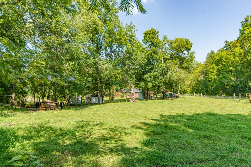 755 Briar Pond Rd Centerville, TN 37033