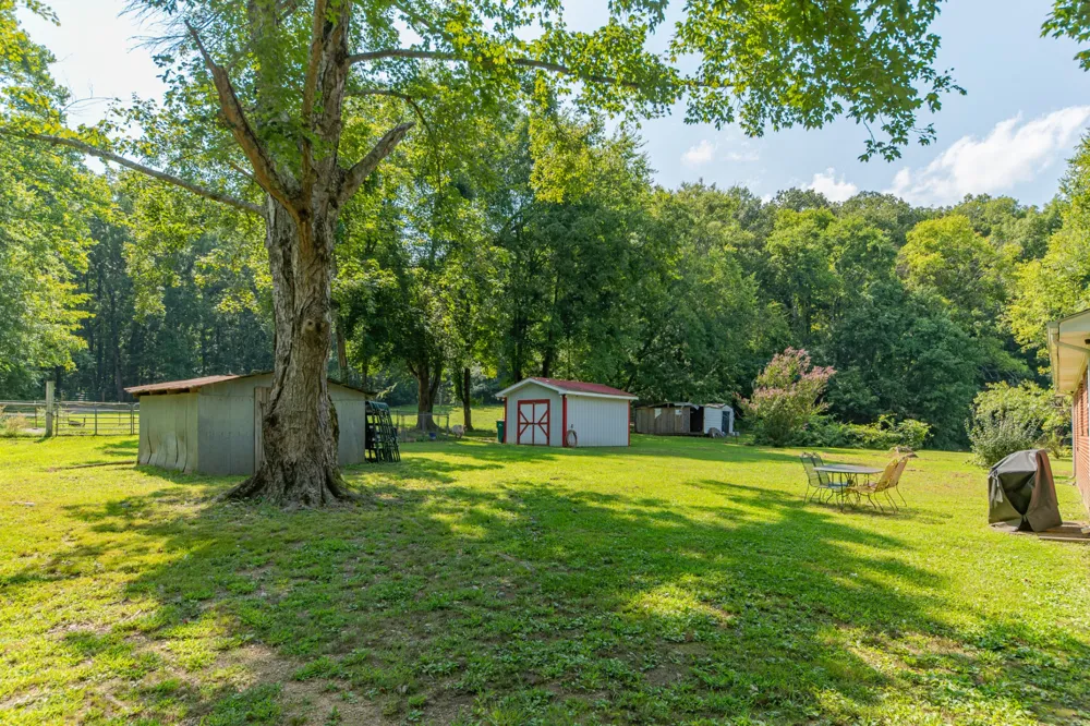755 Briar Pond Rd Centerville, TN 37033
