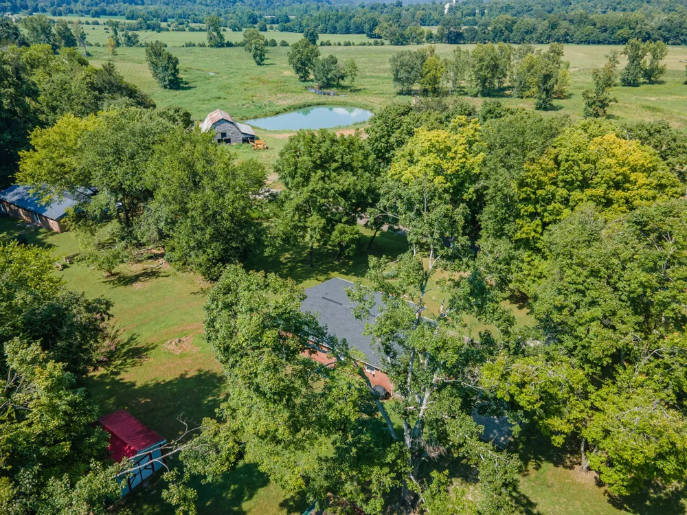 755 Briar Pond Rd Centerville, TN 37033