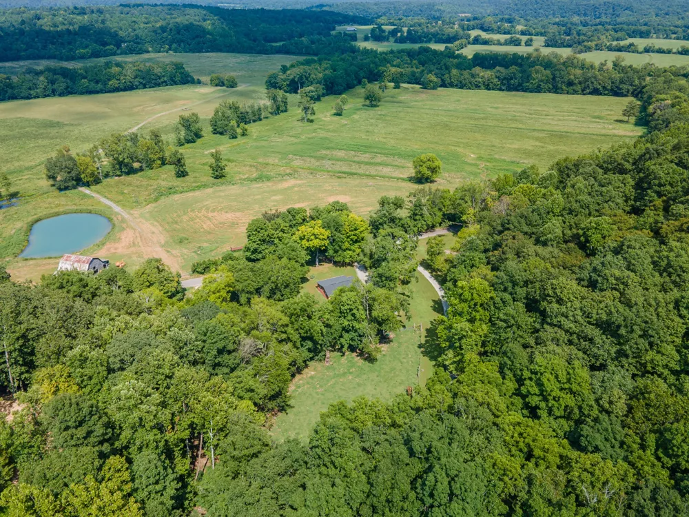 755 Briar Pond Rd Centerville, TN 37033