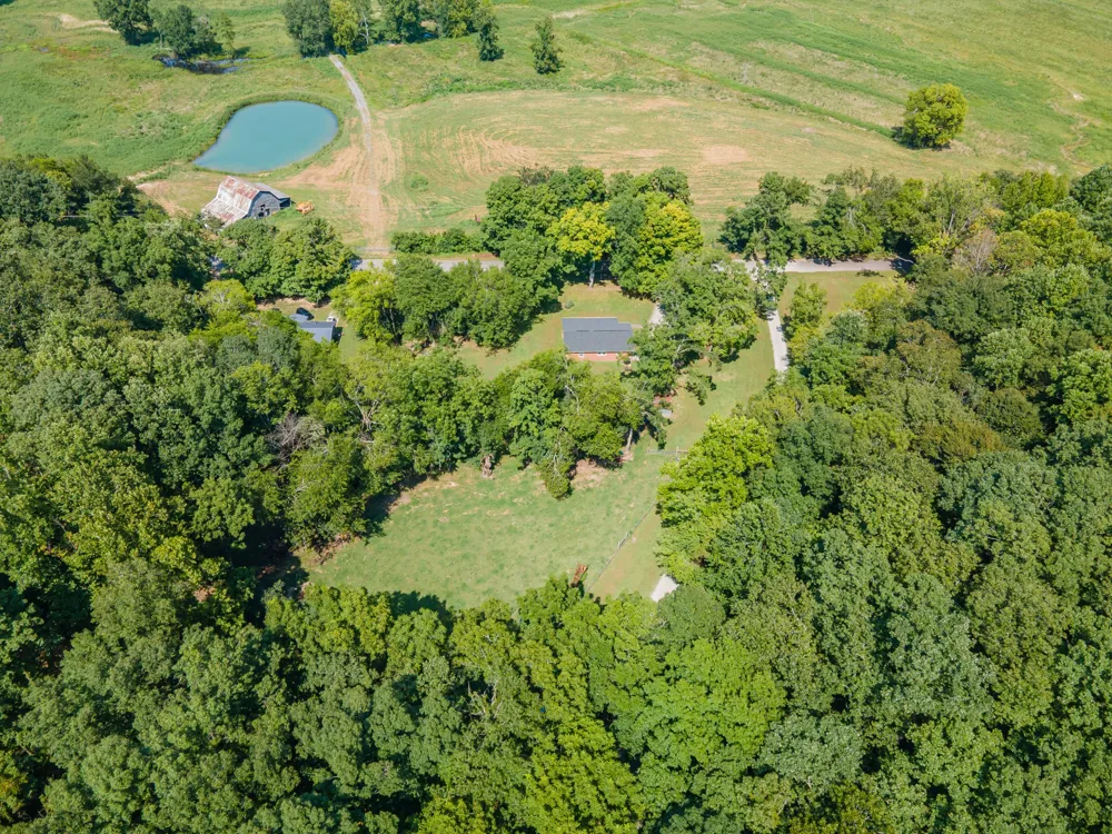 755 Briar Pond Rd Centerville, TN 37033