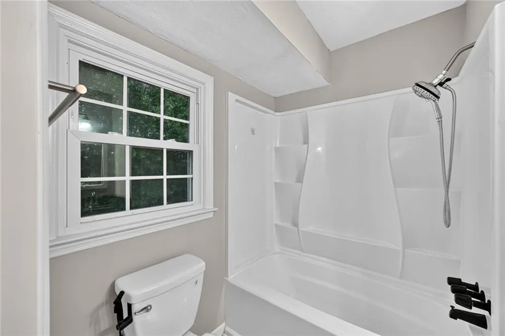 226 High Creek Drive Roswell, GA 30076