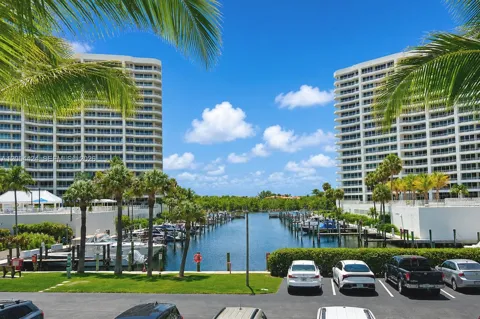 4101 Ocean Blvd #205
