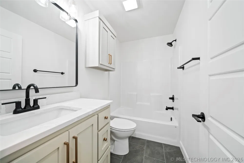 28002 E 107th Street S Coweta, OK 74429