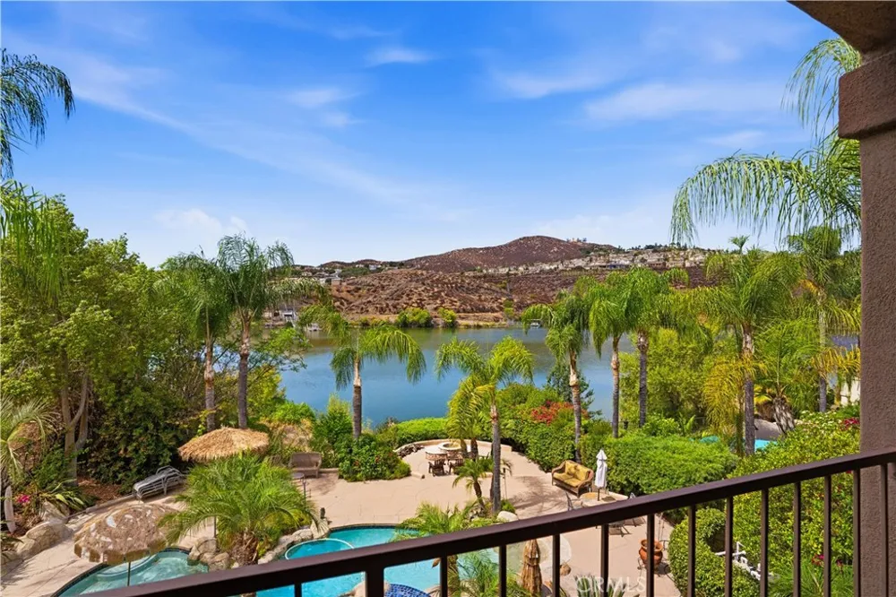 22049 Loch Lomond Canyon Lake, CA 92587