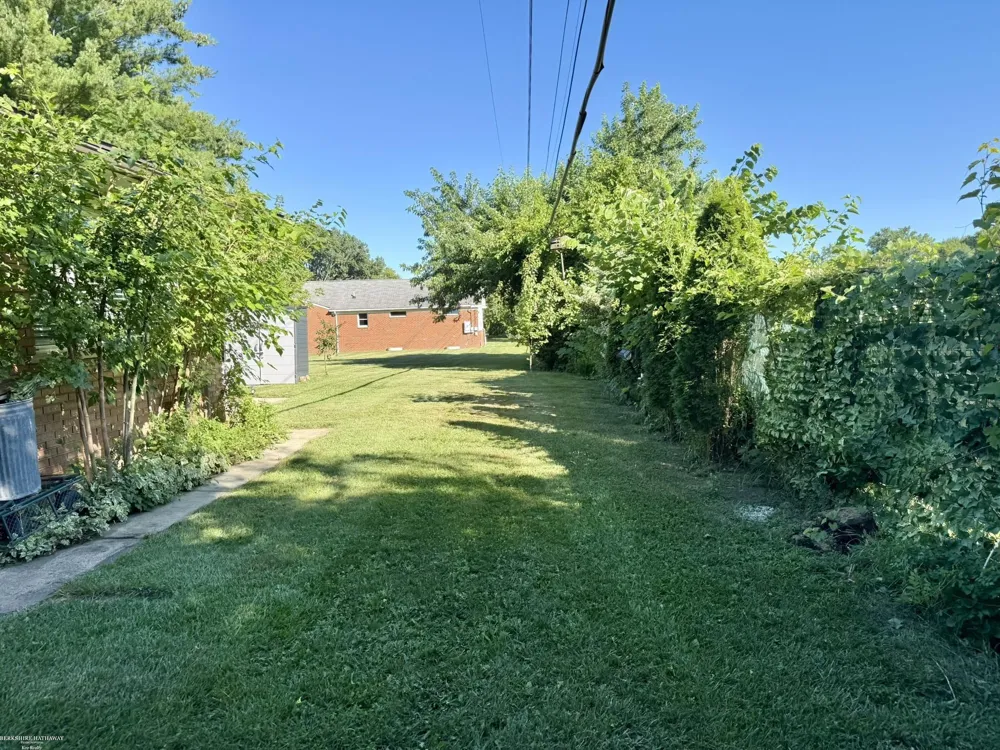 18908 Monica Drive Clinton Charter Township, MI 48036