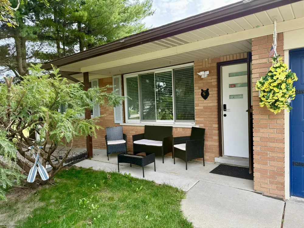 18908 Monica Drive Clinton Charter Township, MI 48036