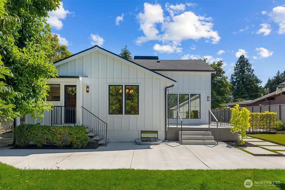7743 Seward Park Avenue S Seattle, WA 98118