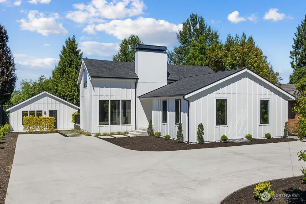 7743 Seward Park Avenue S Seattle, WA 98118
