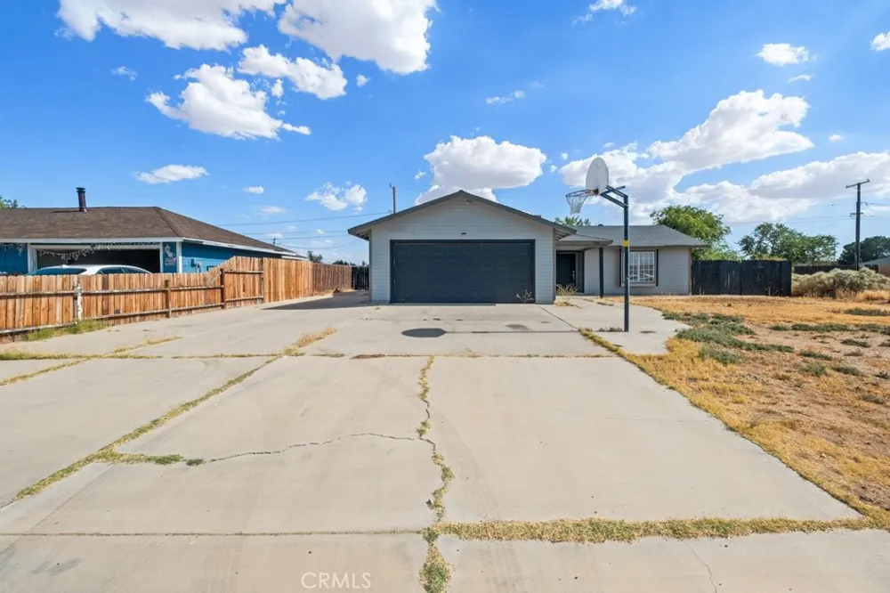 8560 Nipa Avenue California City, CA 93505