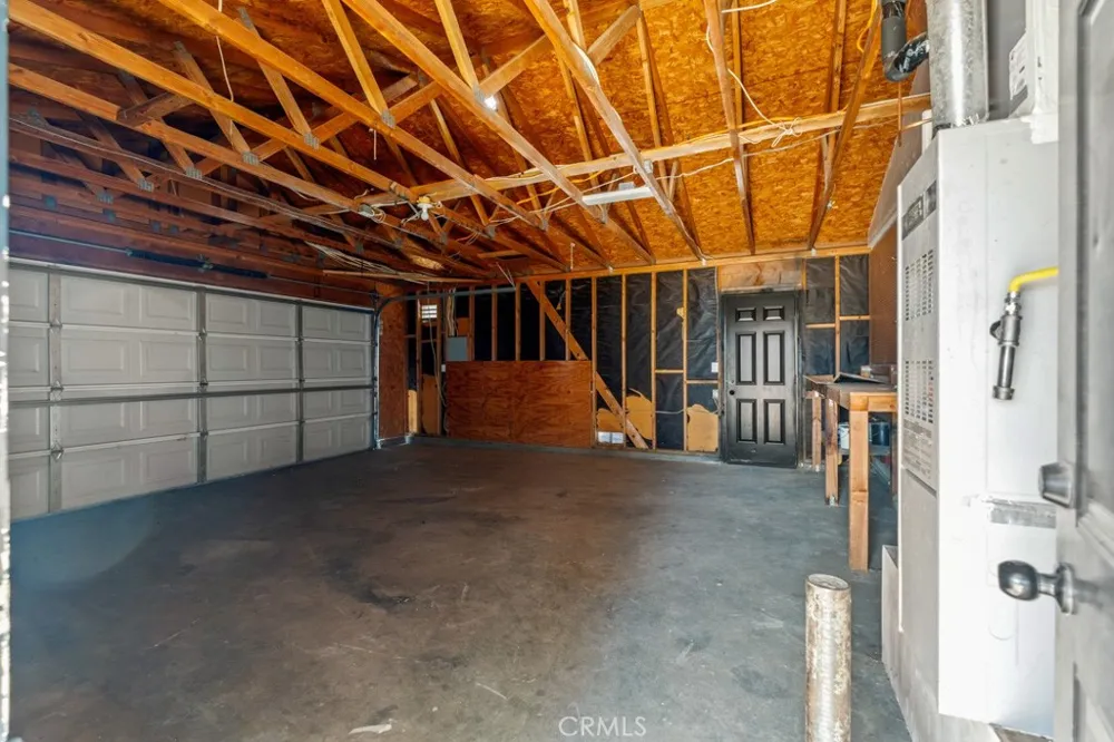 8560 Nipa Avenue California City, CA 93505