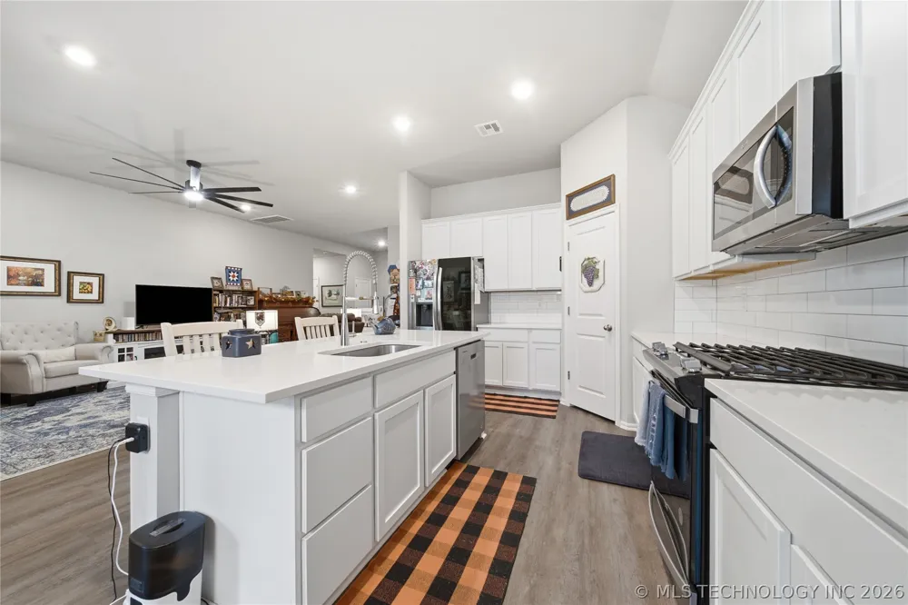 4207 W 4th Street Skiatook, OK 74070
