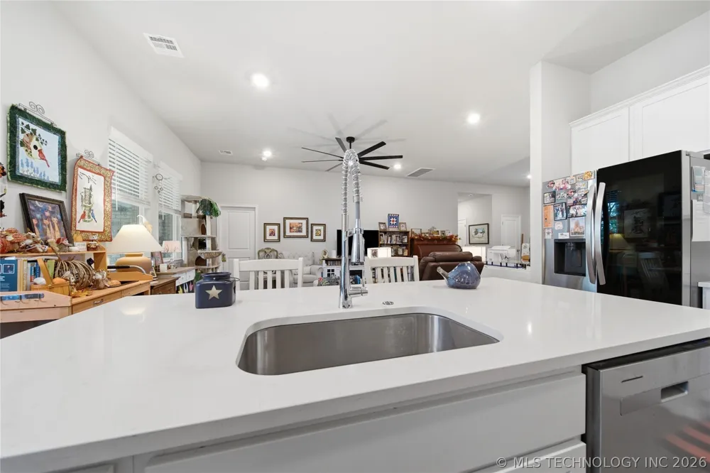 4207 W 4th Street Skiatook, OK 74070