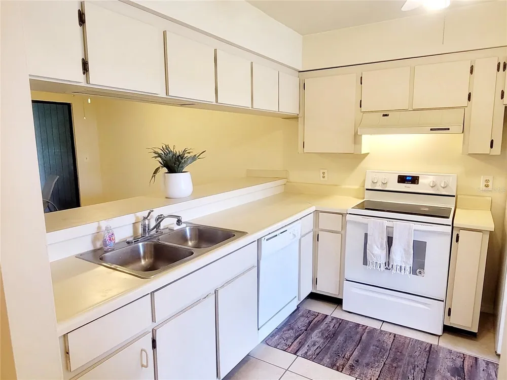 5323 11TH ST CIRCLE E Bradenton, FL 34203