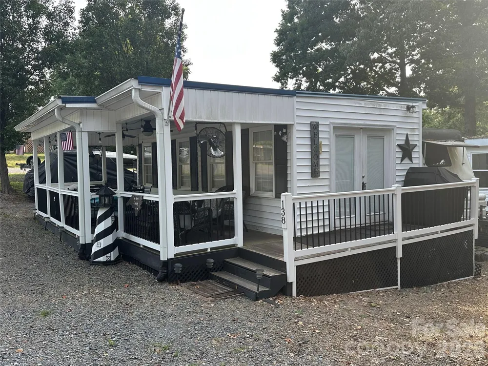 138 Marina Drive New London, NC 28127