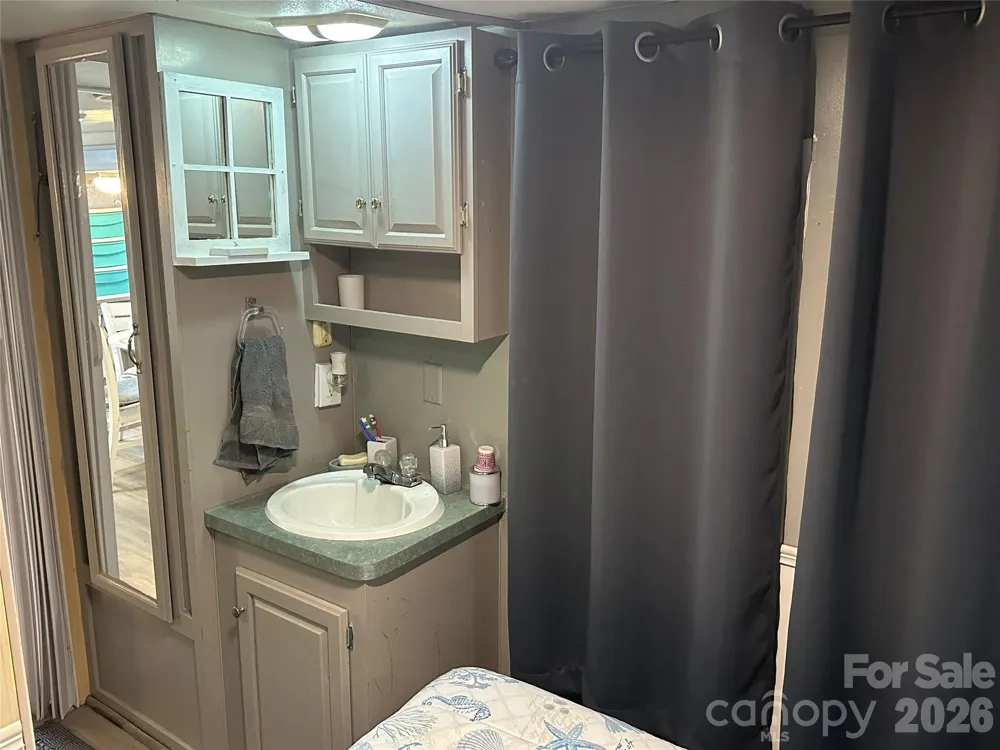 138 Marina Drive New London, NC 28127