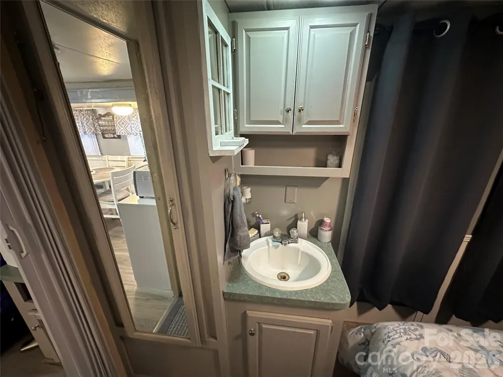 138 Marina Drive New London, NC 28127