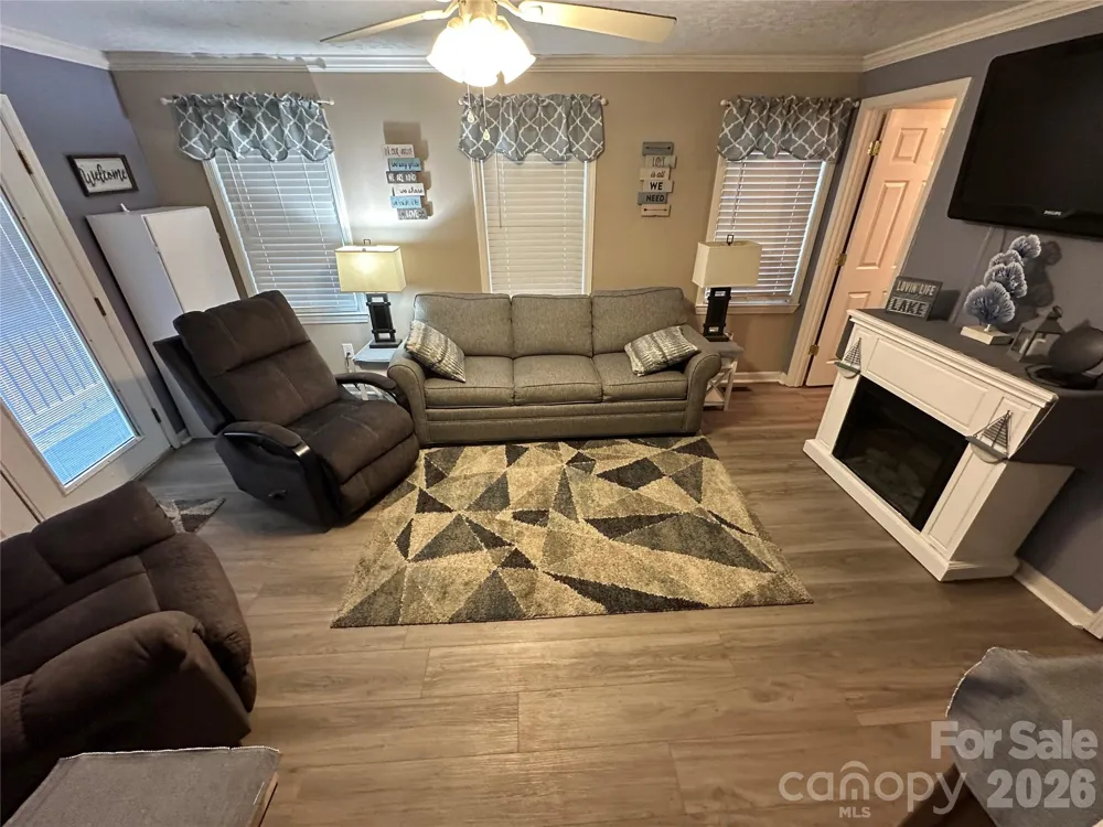 138 Marina Drive New London, NC 28127