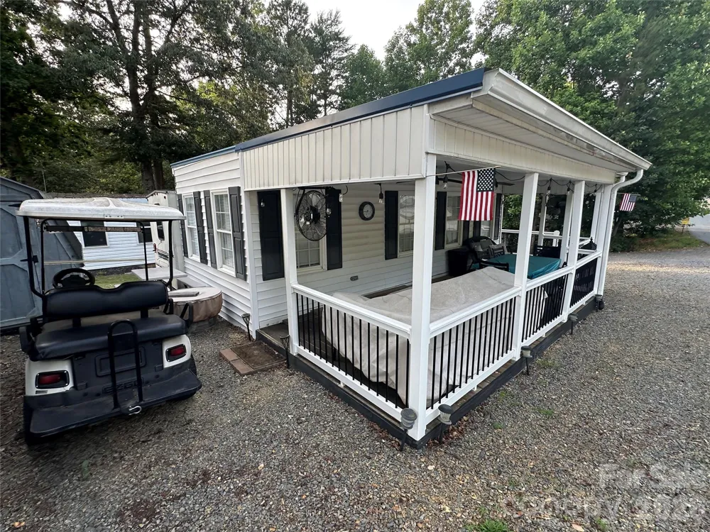 138 Marina Drive New London, NC 28127