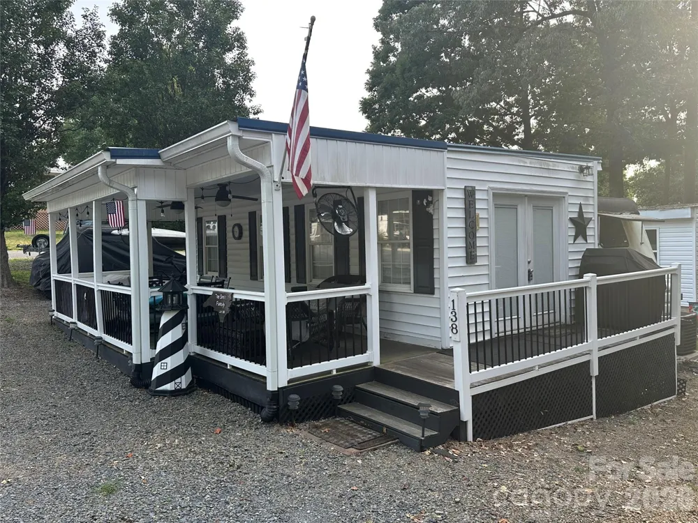 138 Marina Drive New London, NC 28127