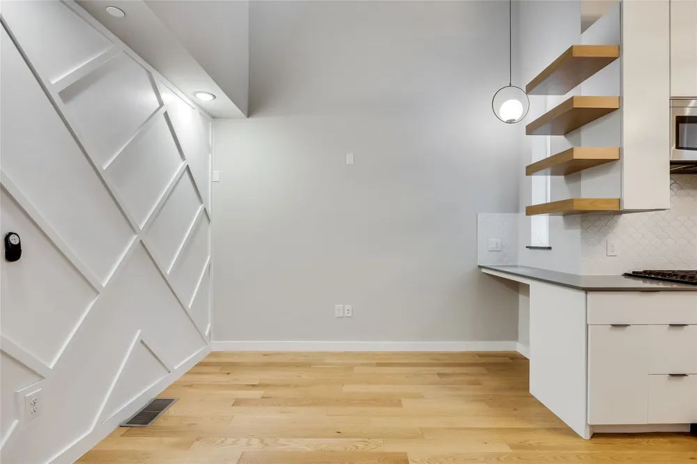 913 Duncan Lane #203 Austin, TX 78705