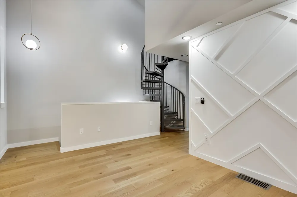 913 Duncan Lane #203 Austin, TX 78705