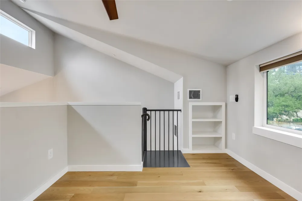 913 Duncan Lane #203 Austin, TX 78705