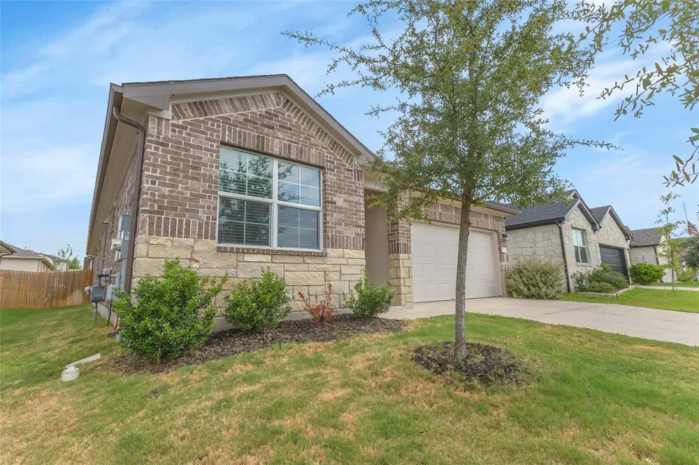 228 Sunniberg Loop Georgetown, TX 78626